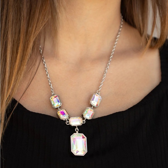 ❤️‍🔥5/$25❤️‍🔥 Million Dollar Moment Multi Necklace - Picture 3 of 5